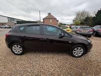 VAUXHALL ASTRA