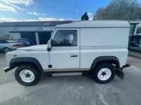 LAND ROVER DEFENDER 90